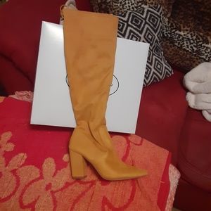 Steve Madden Suede Boots